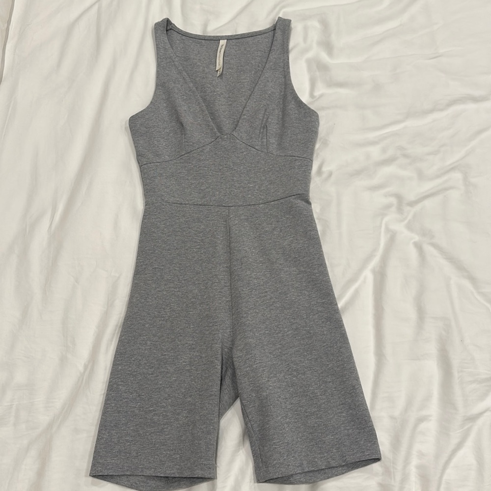 Aritzia The Group by Babaton Soft Contour Romper